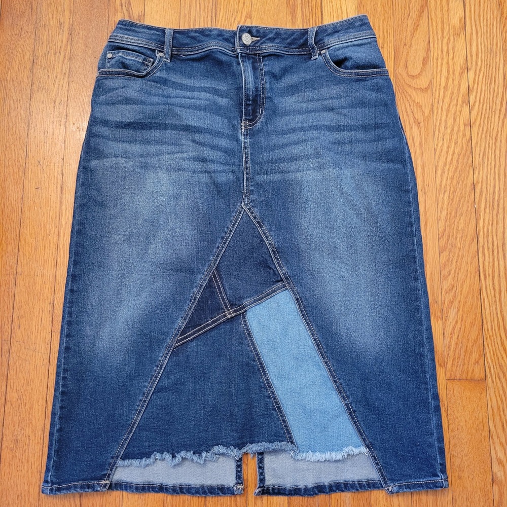 EST 1946 Denim Patchwork Midi Skirt Blue Distressed Raw Hem‎ 12 Modest Steampunk
